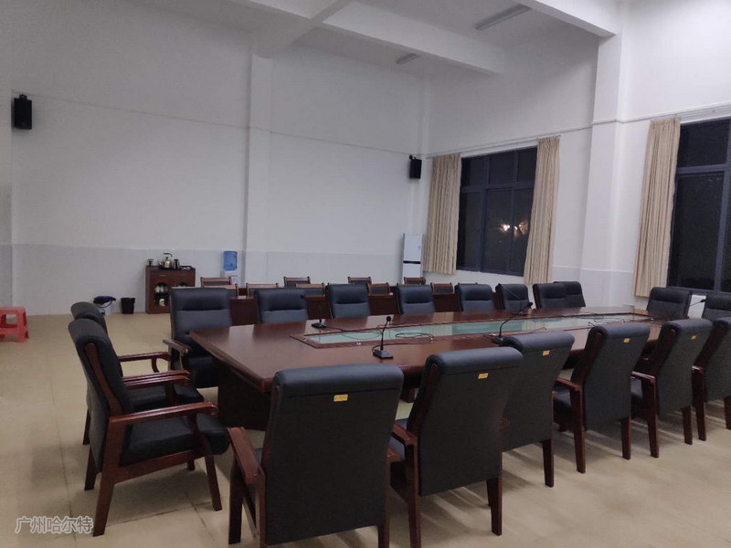 云浮某中学教室会议室