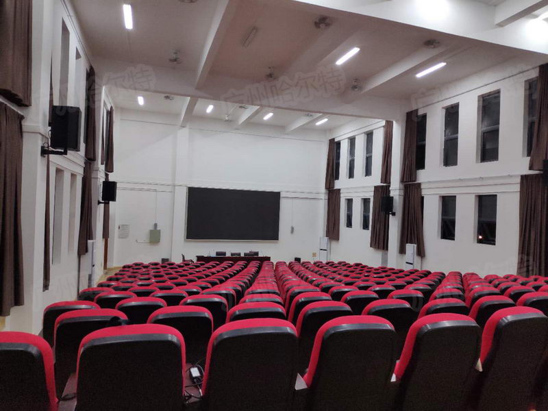 云浮某中学报告厅