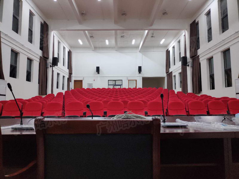 云浮某中学报告厅